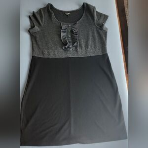 VOIR Size 18 Gray & Black Ruffle Front Colorblock Dress